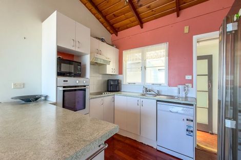 Photo of property in 158 Thames Coast Sh25 Road, Whakatete Bay, Thames, 3575