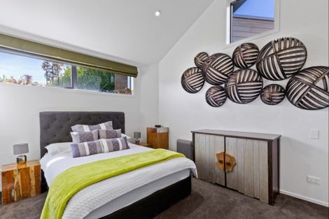 Photo of property in 10 Mckellar Drive, Jacks Point, Queenstown, 9371