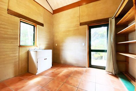 Photo of property in 12 Kukupa Road, Sunnyvale, Auckland, 0612