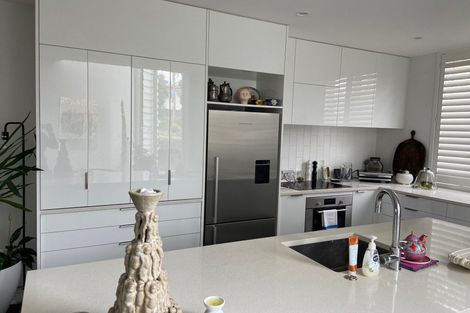 Photo of property in 7/83 Hinemoa Street, Birkenhead, Auckland, 0626