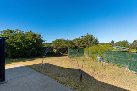 Photo of property in 105 Rua Avenue, Waitarere Beach, Levin, 5510