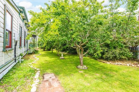 Photo of property in 2 Cambridge Street, Pahiatua, 4910