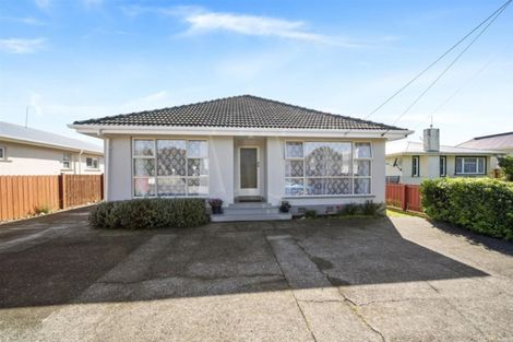 Photo of property in 18 Grey Street, Hawera, 4610