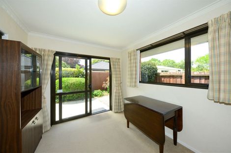 Photo of property in 2/58 Ambleside Drive, Burnside, Christchurch, 8053