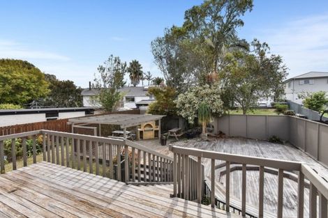 Photo of property in 11 Freshney Place, Hillpark, Auckland, 2102