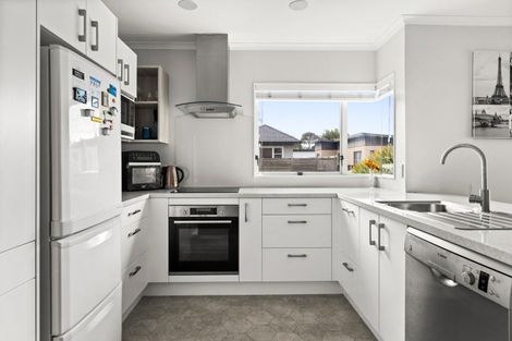 Photo of property in 2a Cassino Crescent, Onekawa, Napier, 4110