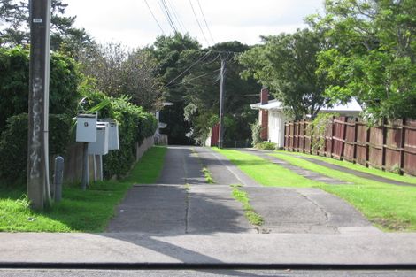 Photo of property in 9 Amberley Avenue, Te Atatu South, Auckland, 0610