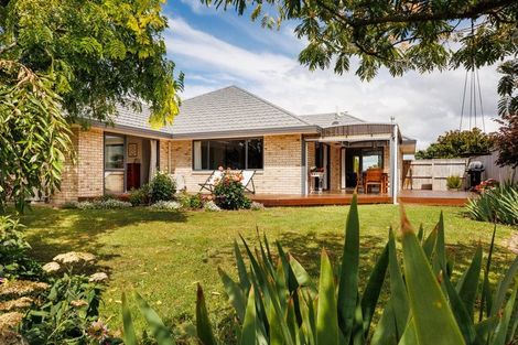 Photo of property in 147 Pacific Drive, Fitzherbert, Palmerston North, 4410