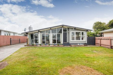 Photo of property in 73 Lockhart Avenue, Milson, Palmerston North, 4414
