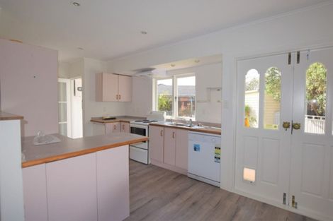 Photo of property in 20 Dellwood Avenue, Henderson, Auckland, 0612