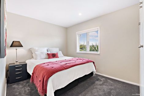 Photo of property in 1/50 Glencoe Road, Browns Bay, Auckland, 0630