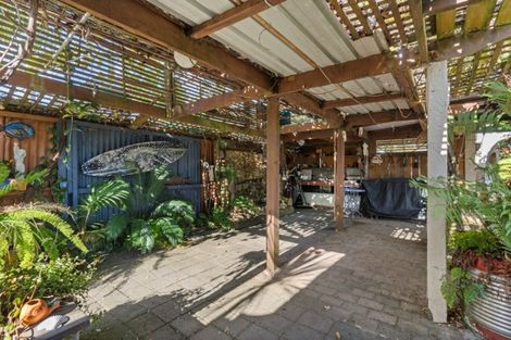Photo of property in 120 Kiwi Road, Whangamata, 3620