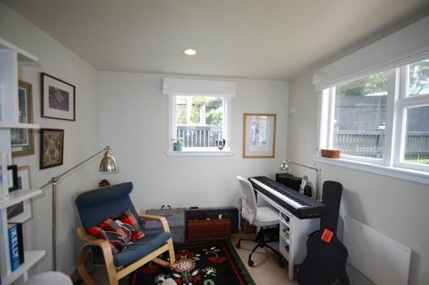 Photo of property in 87 Tiber Street, Island Bay, Wellington, 6023