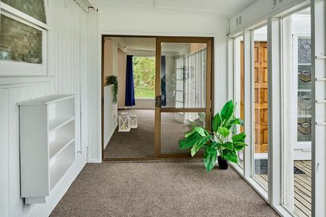 Photo of property in 30 Mana View Road, Paremata, Porirua, 5026