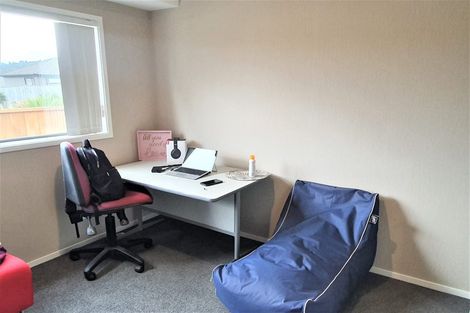 Photo of property in 28 Speldhurst Grove, Stokes Valley, Lower Hutt, 5019