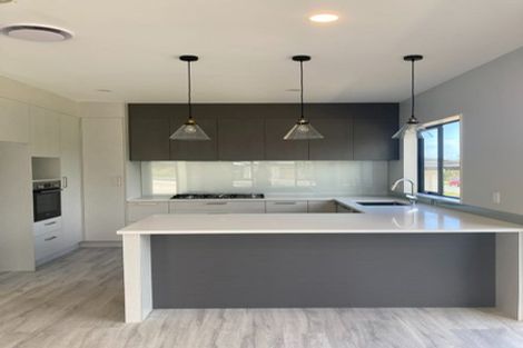 Photo of property in 40 Godfrey Drive, Orewa, 0931