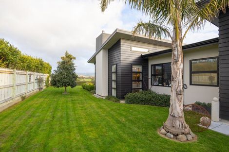 Photo of property in 54 Rodeo Drive, Kelvin Grove, Palmerston North, 4414