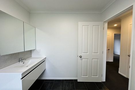 Photo of property in 10 Cairns Crescent, Rototuna, Hamilton, 3210