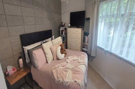 Photo of property in 2/925 Whangaparaoa Road, Manly, Whangaparaoa, 0930