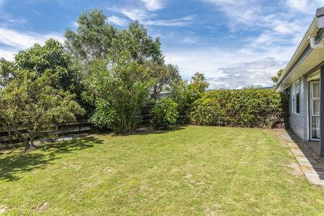 Photo of property in 77b Eatwell Avenue, Paraparaumu Beach, Paraparaumu, 5032