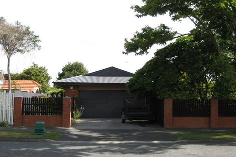 Photo of property in 11 Kent Lodge Avenue Avonhead Christchurch City