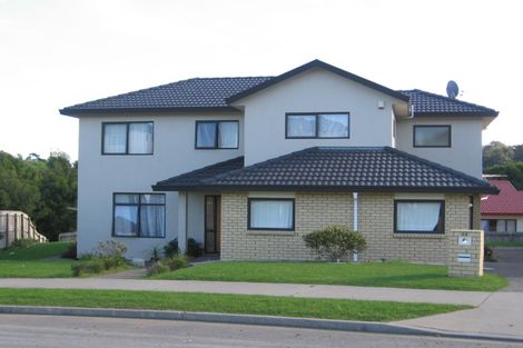 Photo of property in 23 Medallion Drive, Oteha, Auckland, 0632