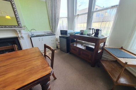 Photo of property in 27 Holly Road, St Albans, Christchurch, 8014