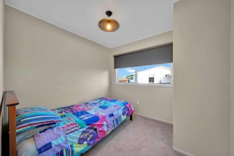 Photo of property in 10 Snowden Place, Opaheke, Papakura, 2113