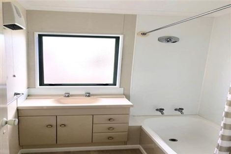 Photo of property in 2b Seddon Crescent, Marewa, Napier, 4110