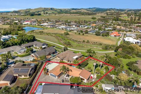 Photo of property in 8 Piha Close, Papamoa Beach, Papamoa, 3118