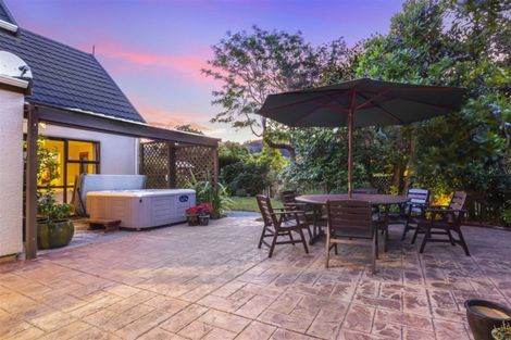 Photo of property in 2 Exploration Way, Whitby, Porirua, 5024