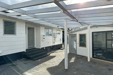 Photo of property in 4 Serrano Place, Clover Park, Auckland, 2023