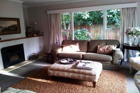 Photo of property in 2/10 Ashfield Place, Ilam, Christchurch, 8041