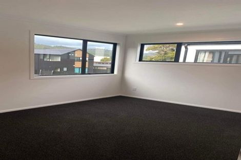 Photo of property in 17 Castletown Street, Wallaceville, Upper Hutt, 5018
