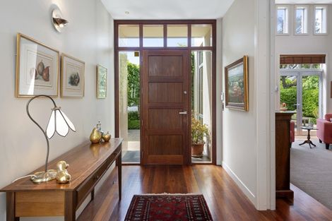 Photo of property in 33 Wroxton Terrace, Merivale, Christchurch, 8014