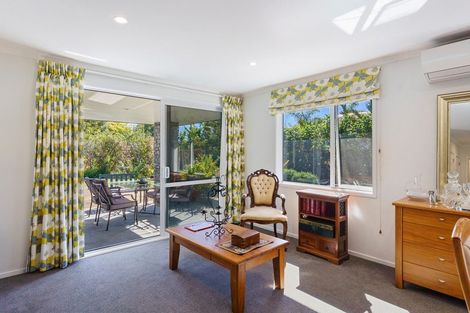 Photo of property in 63 Waipunahau Road, Waikanae, 5036