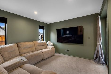 Photo of property in 8 Whitburn Avenue, Halswell, Christchurch, 8025