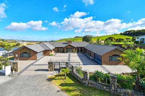 Photo of property in 21 Imperial Place, Flat Bush, Auckland, 2019