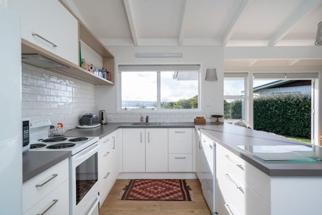 Photo of property in 38 Oregon Drive, Rainbow Point, Taupo, 3330