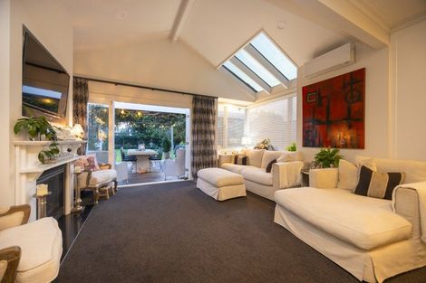 Photo of property in 244 Victoria Avenue, Hokowhitu, Palmerston North, 4410