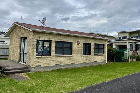 Photo of property in 76 Sixth Avenue, Urenui, 4377