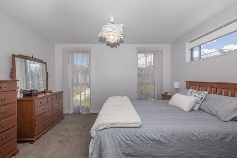 Photo of property in 48 Minaret Ridge, Wanaka, 9305