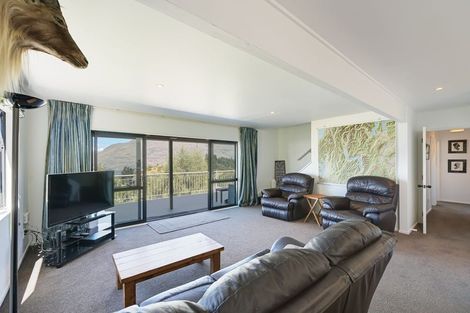 Photo of property in 30 Greenstone Place, Fernhill, Queenstown, 9300