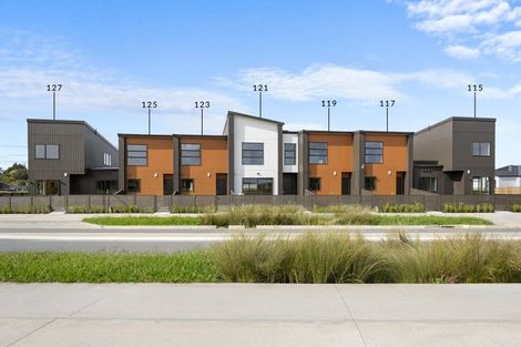 Photo of property in 115 Otuwairoa Esplanade, Opaheke, 2113