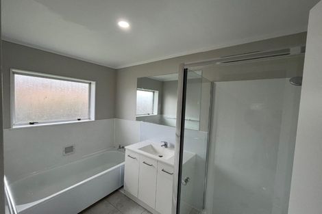 Photo of property in 2/3 Berwyn Avenue, Takanini, 2112