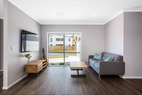 Photo of property in 65 Queen Charlotte Drive, Aotea, Porirua, 5024