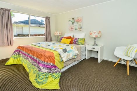 Photo of property in 14 Burndale Terrace, Manurewa, Auckland, 2102