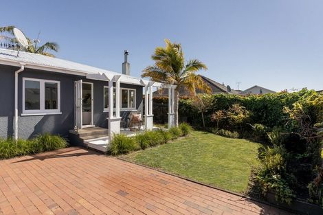 Photo of property in 77 Ngatai Road, Otumoetai, Tauranga, 3110