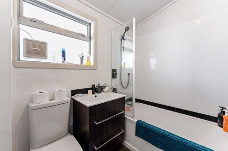 Photo of property in 7a Isobel Street, Acacia Bay, Taupo, 3330