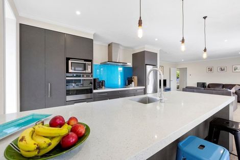 Photo of property in 26 Fernbrook Drive, Hurworth, New Plymouth, 4310